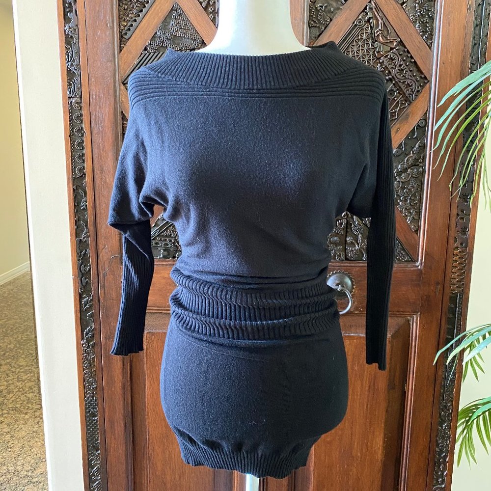 Uniq Black Tunic Sweater Size S/M